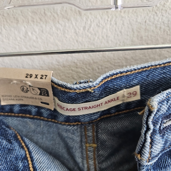 NWT Levi's Ribcage  Straight Ankle - Picture 4 of 5